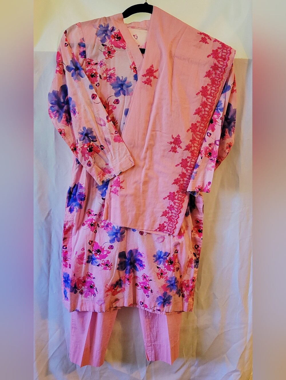 PAKISTANI Kameez Shalwar & Dupatta Set